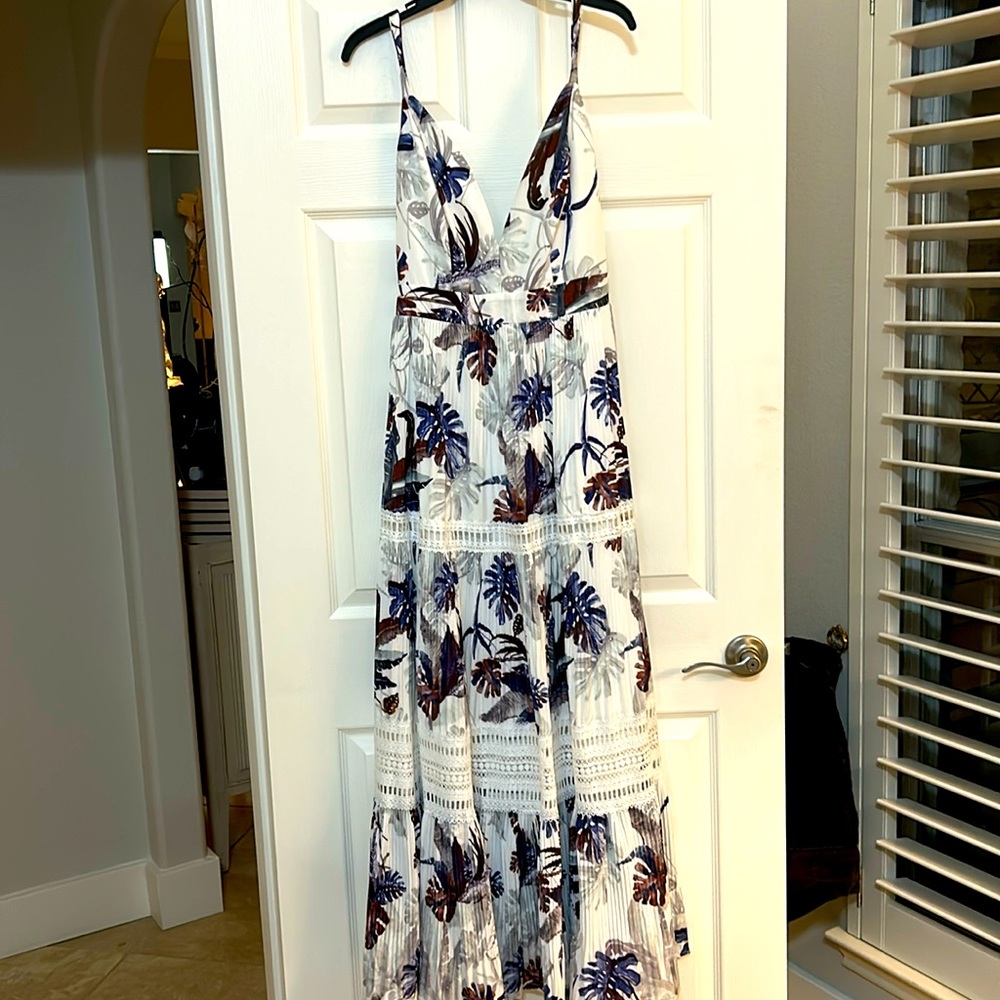 Never Worn!  Beautiful sundress with palm detail